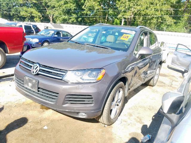 VOLKSWAGEN TOUAREG 2012