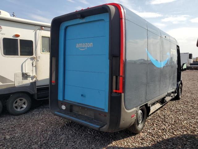 RIVIAN EDV 700 2022