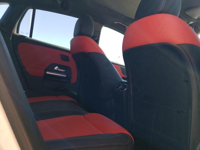 MERCEDES-BENZ GLA 250 2024