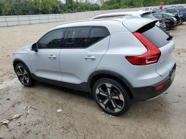 VOLVO XC40 T5 MOMENTUM 2019