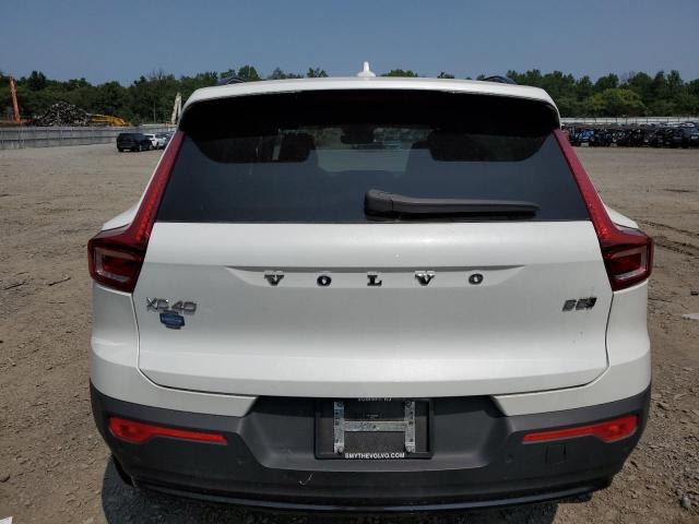 VOLVO XC40 PLUS 2024