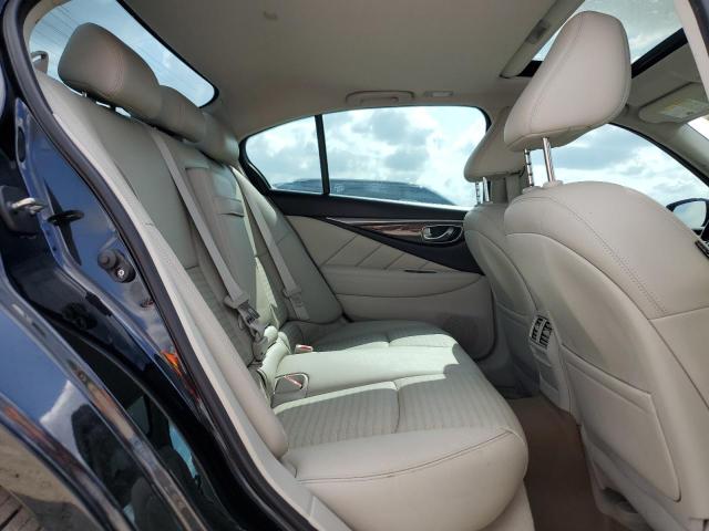 INFINITI Q50 RED SPORT 400 2017