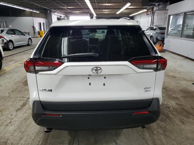 TOYOTA RAV4 XLE 2024