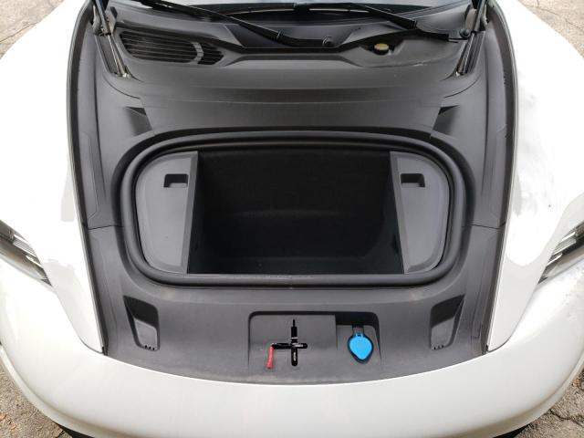 PORSCHE TAYCAN 2021