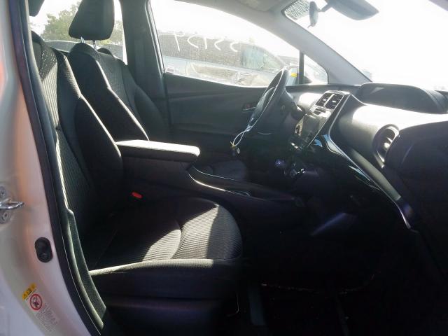 TOYOTA PRIUS 2017