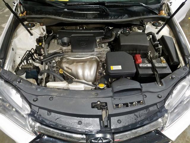TOYOTA CAMRY LE 2015