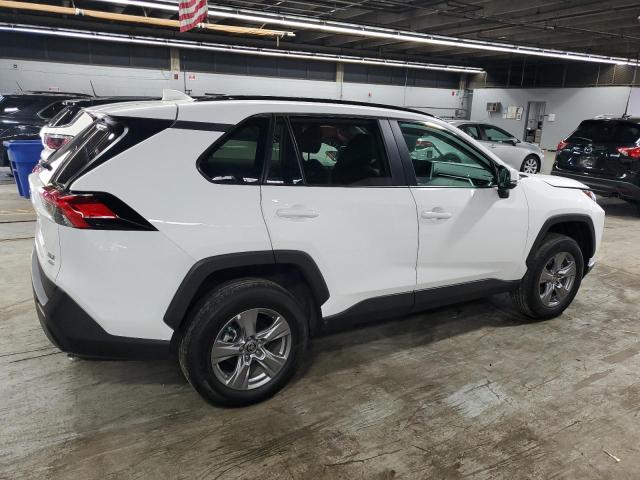 TOYOTA RAV4 XLE 2024