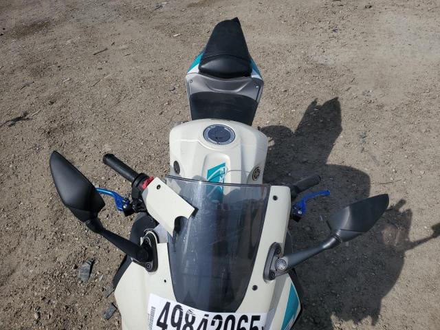 YAMAHA YZFR3 A 2023