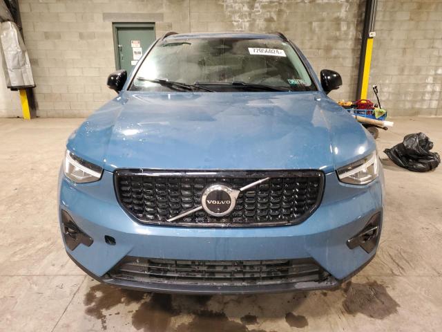 VOLVO XC40 PLUS 2023