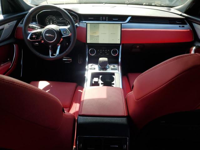 JAGUAR XF R-DYNAMIC SE 2024