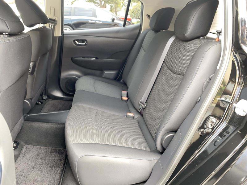 2014 Nissan LEAF HATCHBACK S