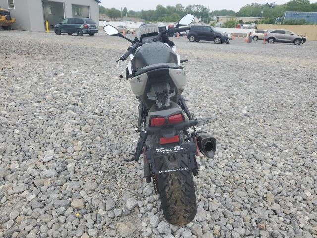 SUZUKI GSX800 2024