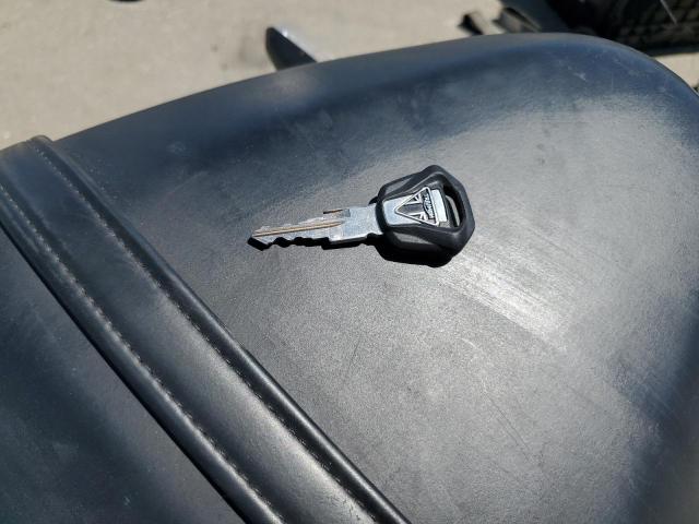 TRIUMPH TRIDENT 660 2023