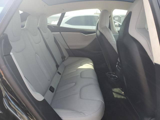 TESLA MODEL S 2016