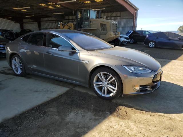 TESLA MODEL S 2016