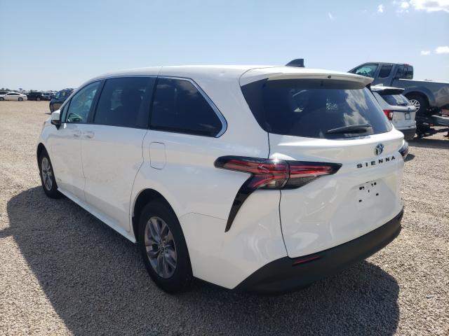 TOYOTA SIENNA LE 2021