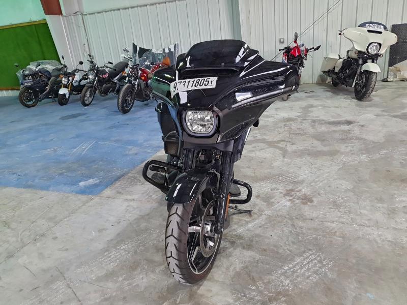 HARLEY-DAVIDSON FLHX 2025