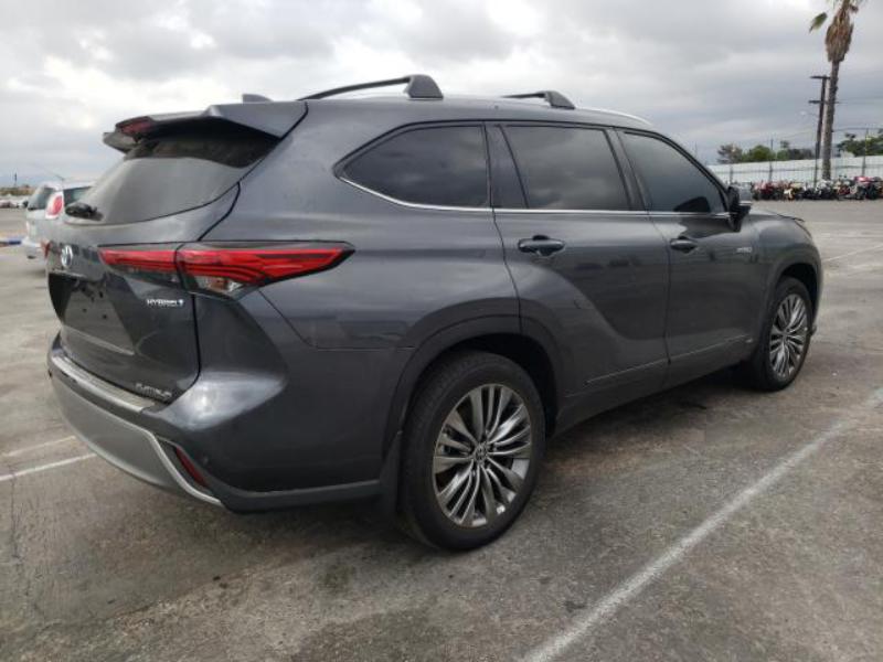 TOYOTA HIGHLANDER HYBRID PLATINUM 2021