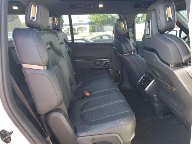 RIVIAN R1S ADVENTURE 2024