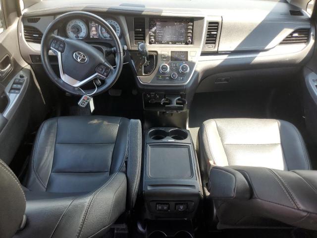 TOYOTA SIENNA SE 2020