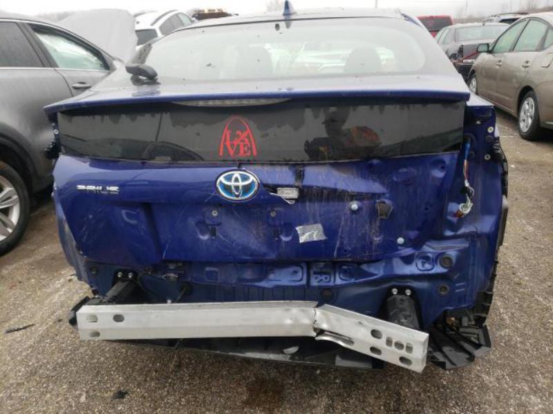 TOYOTA PRIUS 2016