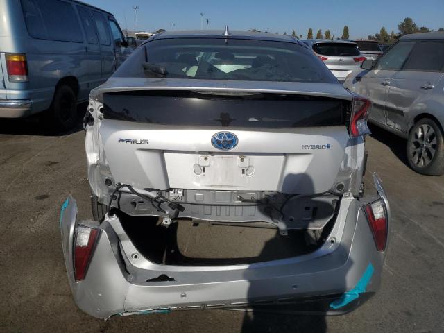 TOYOTA PRIUS 2018