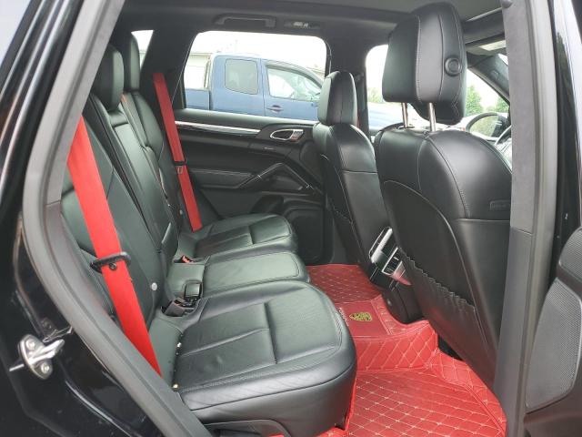 PORSCHE CAYENNE GTS 2013