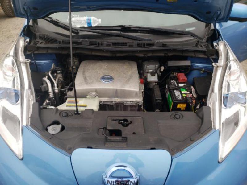 NISSAN LEAF S 2013
