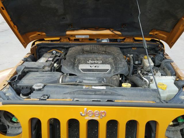 JEEP WRANGLER UNLIMITED SAHARA 2014
