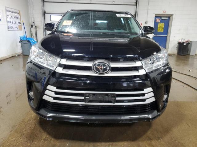 TOYOTA HIGHLANDER SE 2019