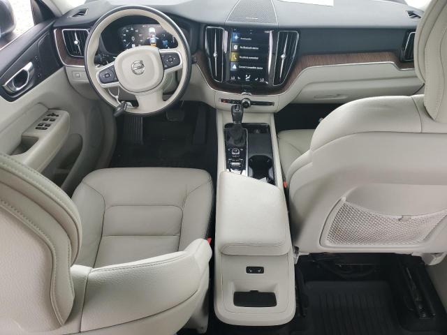VOLVO XC60 T5 MOMENTUM 2021