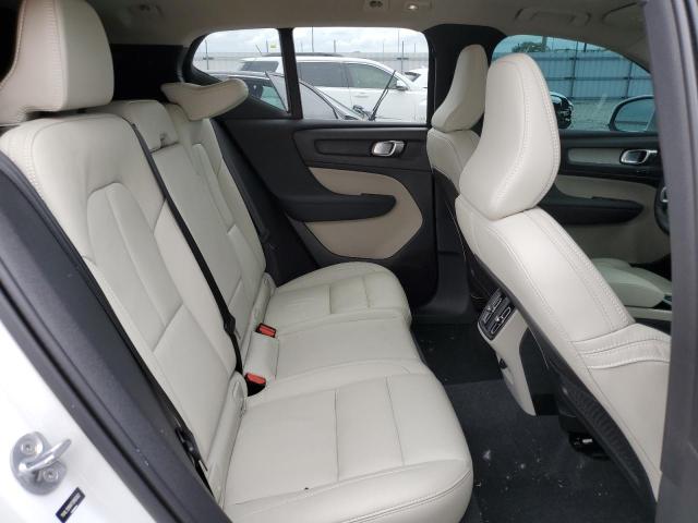 VOLVO XC40 PLUS 2023