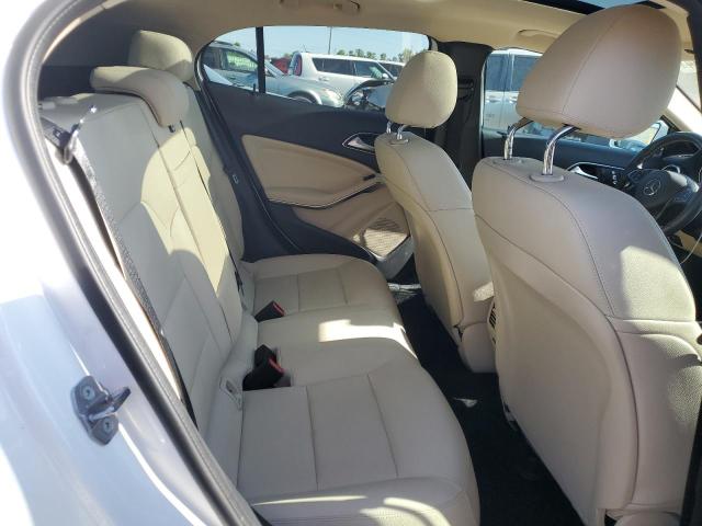 MERCEDES-BENZ GLA 250 2019