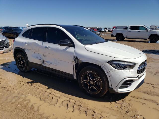 MERCEDES-BENZ GLA 250 2024