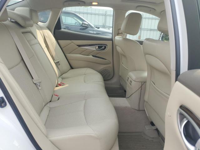 INFINITI Q70 3.7 2015