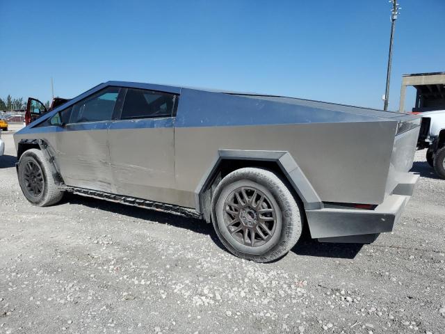TESLA CYBERTRUCK 2024