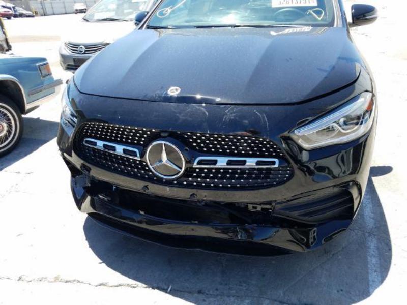 MERCEDES-BENZ GLA 250 4MATIC 2021