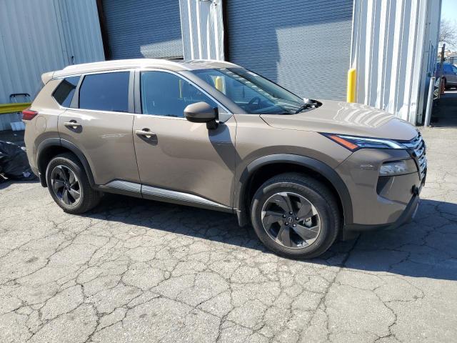 NISSAN ROGUE SV 2024