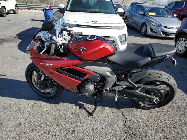 TRIUMPH DAYTONA 660 2025