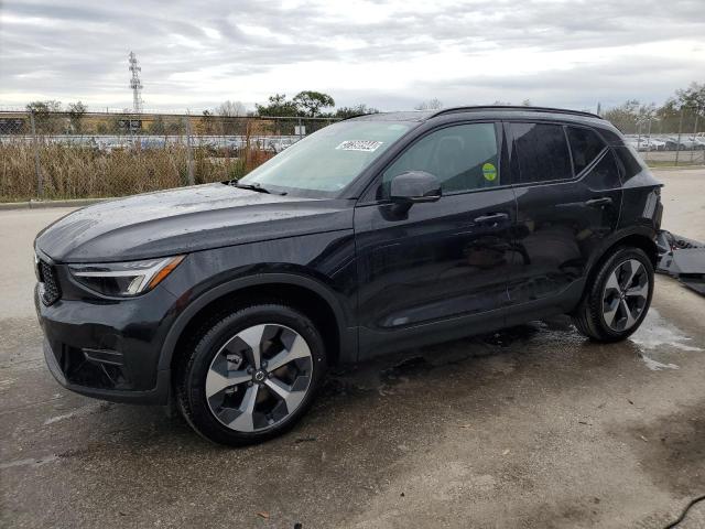 VOLVO XC40 CORE 2024