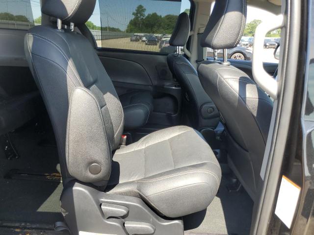 TOYOTA SIENNA SE 2020