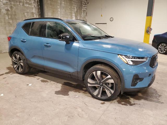 VOLVO XC40 PLUS 2023