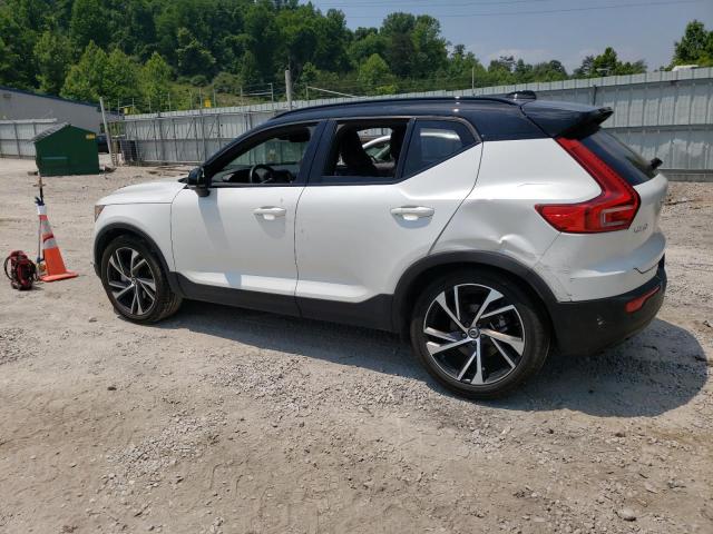 VOLVO XC40 T5 R-DESIGN 2021
