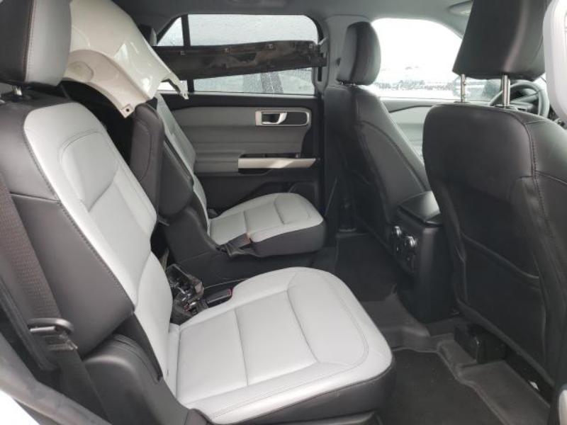 FORD EXPLORER XLT 2021