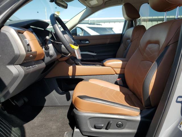 NISSAN PATHFINDER PLATINUM 2024