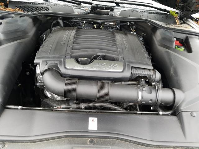 PORSCHE CAYENNE 2018