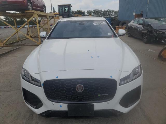 JAGUAR XF R-DYNAMIC SE 2021
