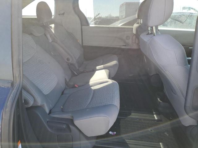 TOYOTA SIENNA LE 2021