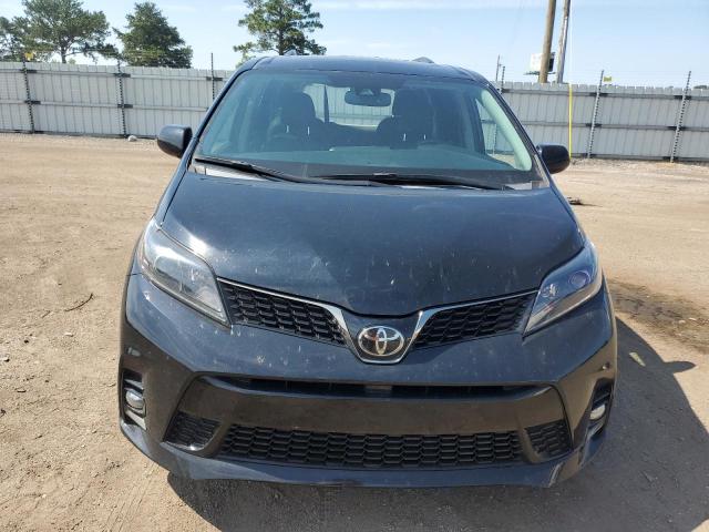 TOYOTA SIENNA SE 2020