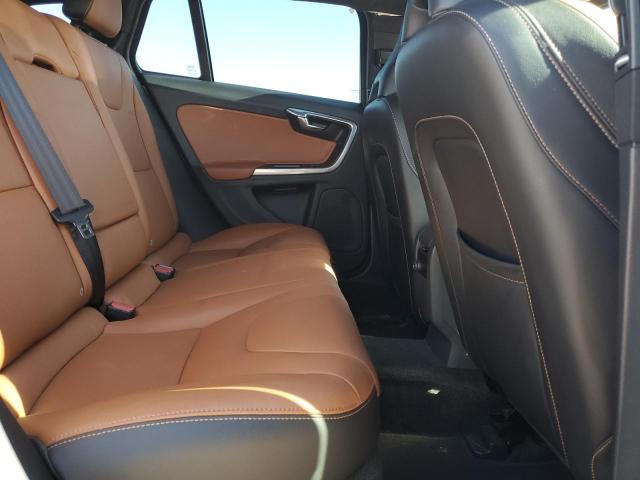 VOLVO V60 PREMIER 2015